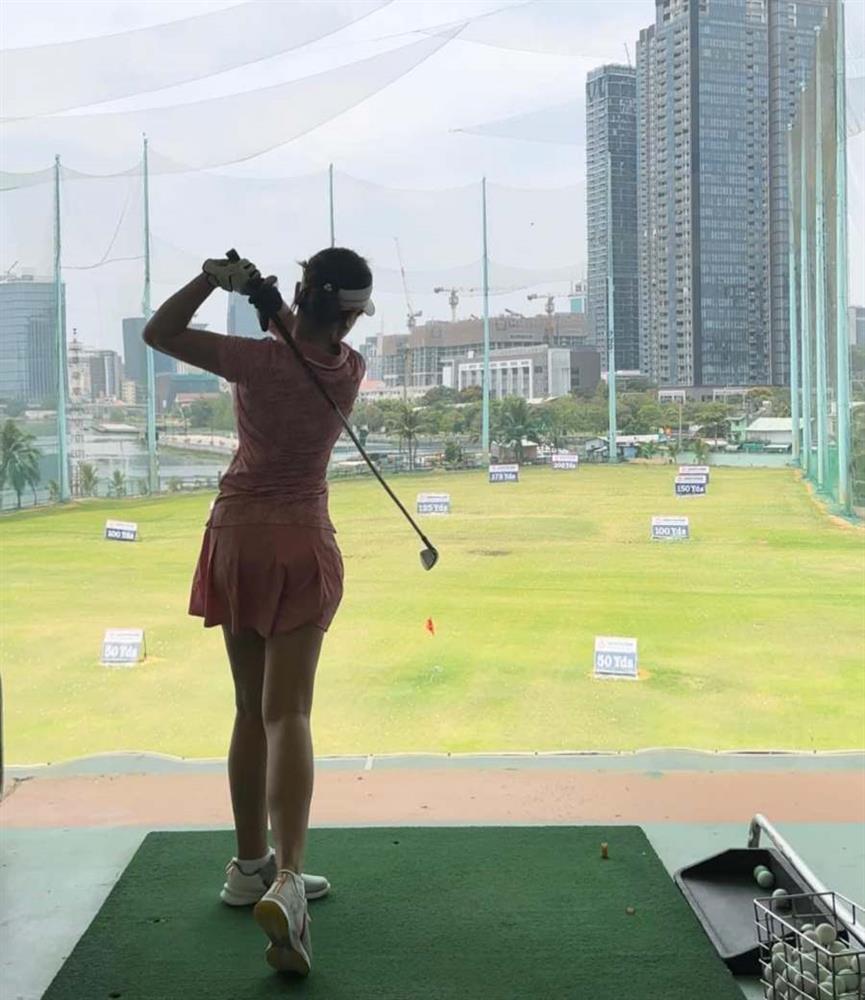 Vân Hugo kiên trì độ dáng sau sinh, lấy lại đường cong hình thể quyến rũ-3