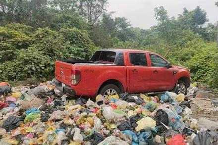Vụ ô tô đi rửa nhưng hôm sau bị vứt ở bãi rác: Lái xe 16 tuổi bỏ trốn