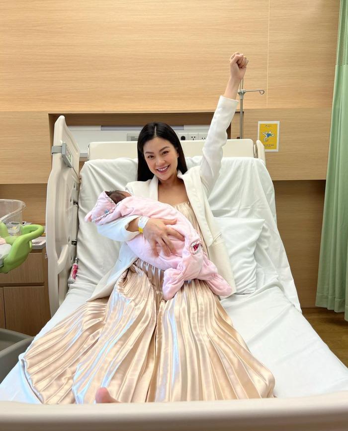 Á hậu Diễm Trang hé lộ hành trình mang bầu đến lúc hạ sinh con thứ 2-4