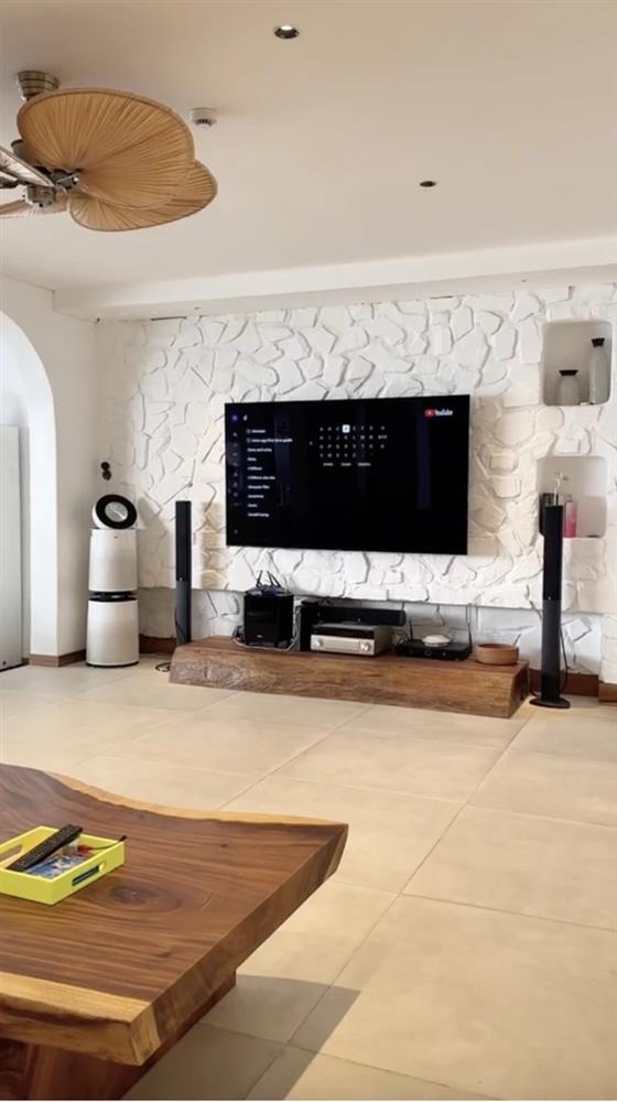 Ca nương Kiều Anh khoe nhà: Diện tích 300m2, sắm tủ lạnh nửa tỷ-2