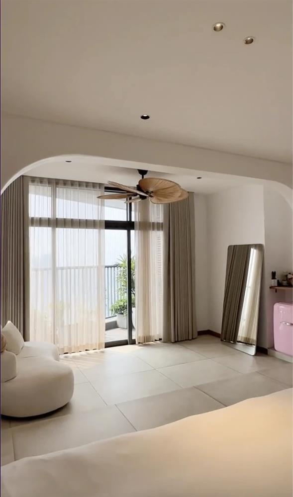 Ca nương Kiều Anh khoe nhà: Diện tích 300m2, sắm tủ lạnh nửa tỷ-5