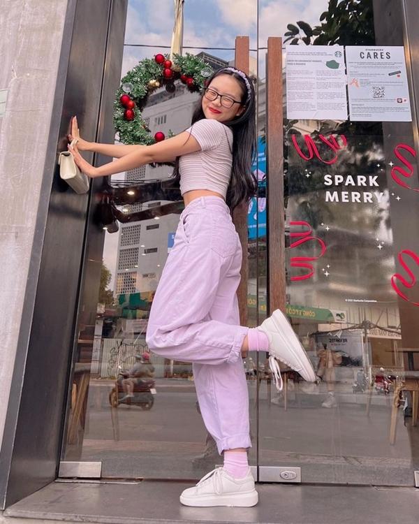 Khó nhận ra Phương Mỹ Chi ở tuổi 20-4