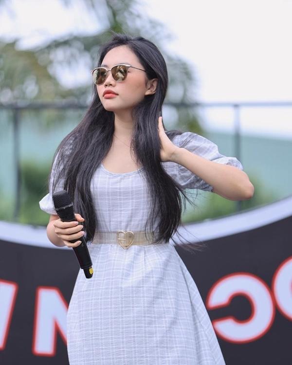 Khó nhận ra Phương Mỹ Chi ở tuổi 20-7