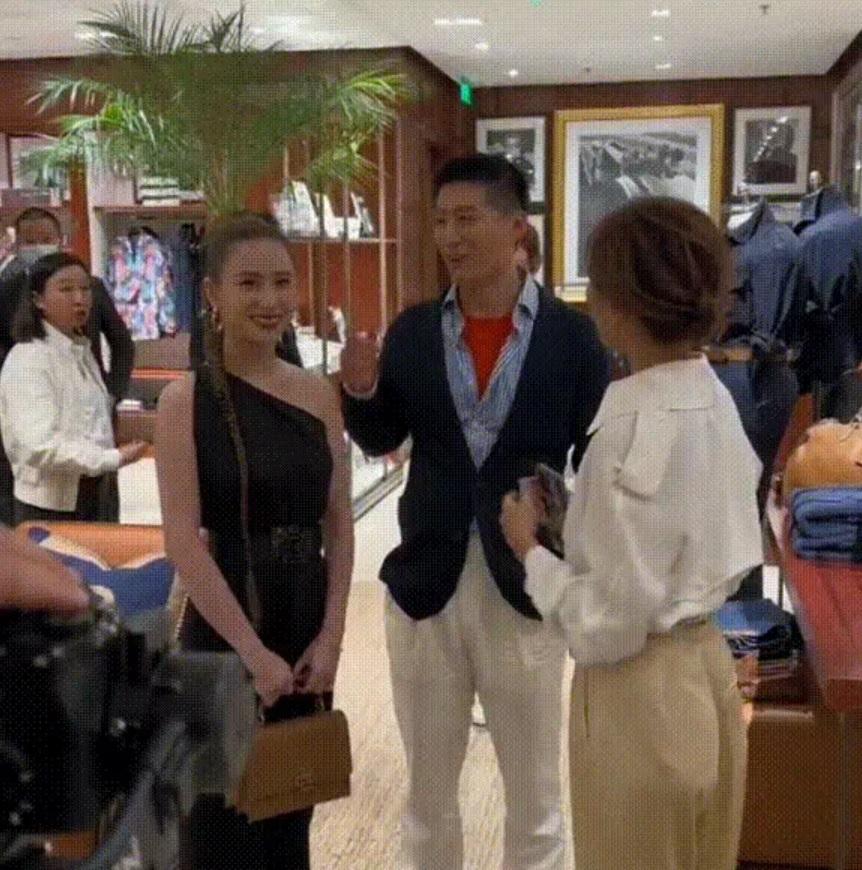 Vợ chồng son Hà Siêu Liên - Đậu Kiêu trong ống kính team qua đường-4