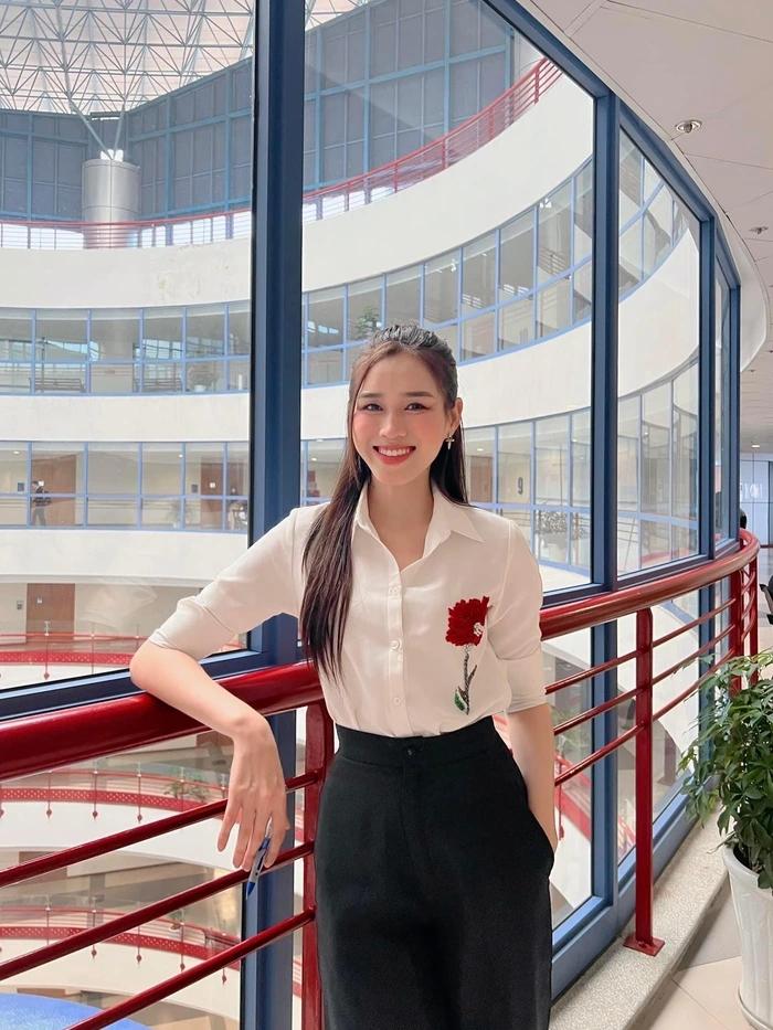 Đỗ Thị Hà đăng hình năm 18 tuổi khác biệt với nhan sắc hiện tại-2