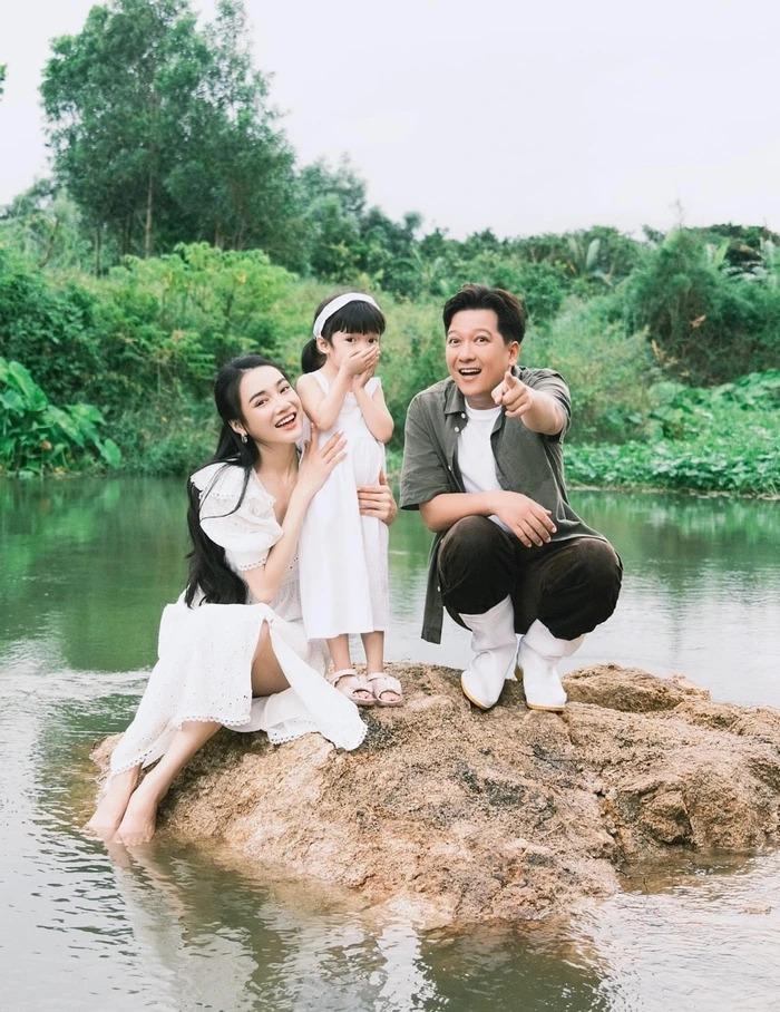 Dấu hiệu mẹ bỉm rõ mồn một của Nhã Phương trước khi xác nhận bầu lần 2-6