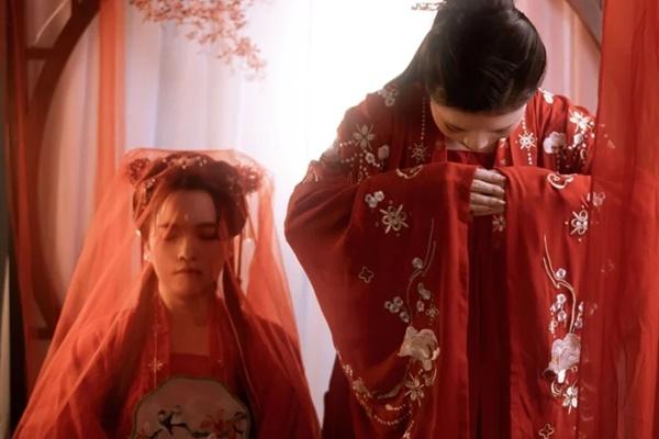 Đám cưới cô dâu chú rể không có mặt, bố mẹ phát biểu 20 giây-3