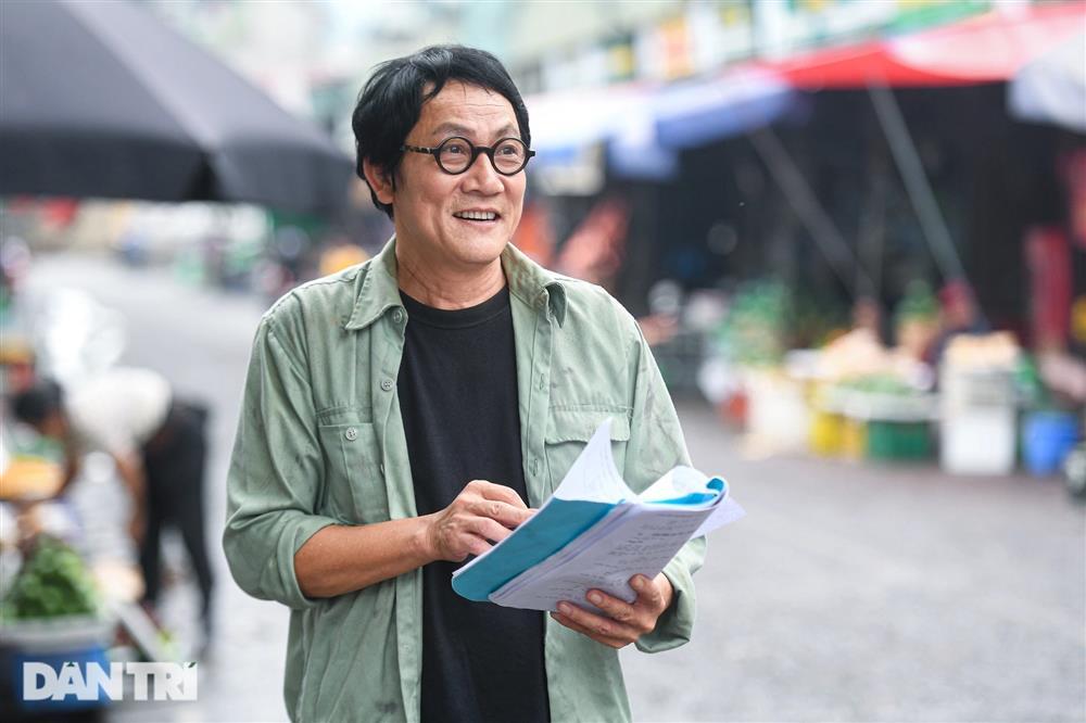 Hoàng Hải chở NSƯT Thanh Quý trên xe máy cà tàng, ngủ cạnh bãi rác-6