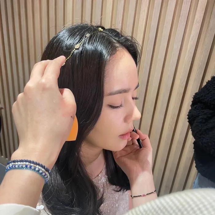 Góc nghiêng đỉnh cao của Han Ga In ở tuổi 41-3