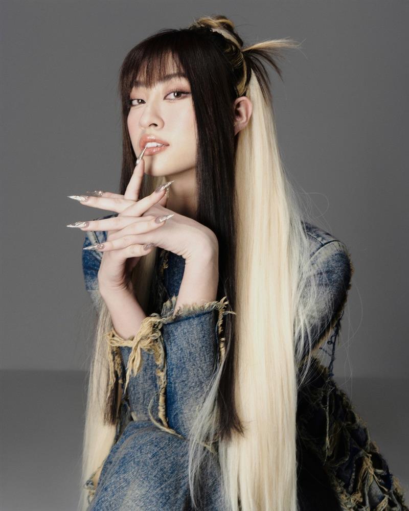 Hoa hậu bị dìm hàng vì món phụ kiện này, chỉ 1 người thoát lời nguyền-1