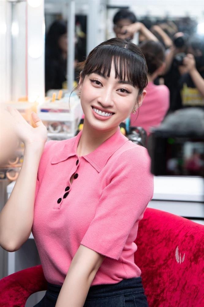 Hoa hậu bị dìm hàng vì món phụ kiện này, chỉ 1 người thoát lời nguyền-2