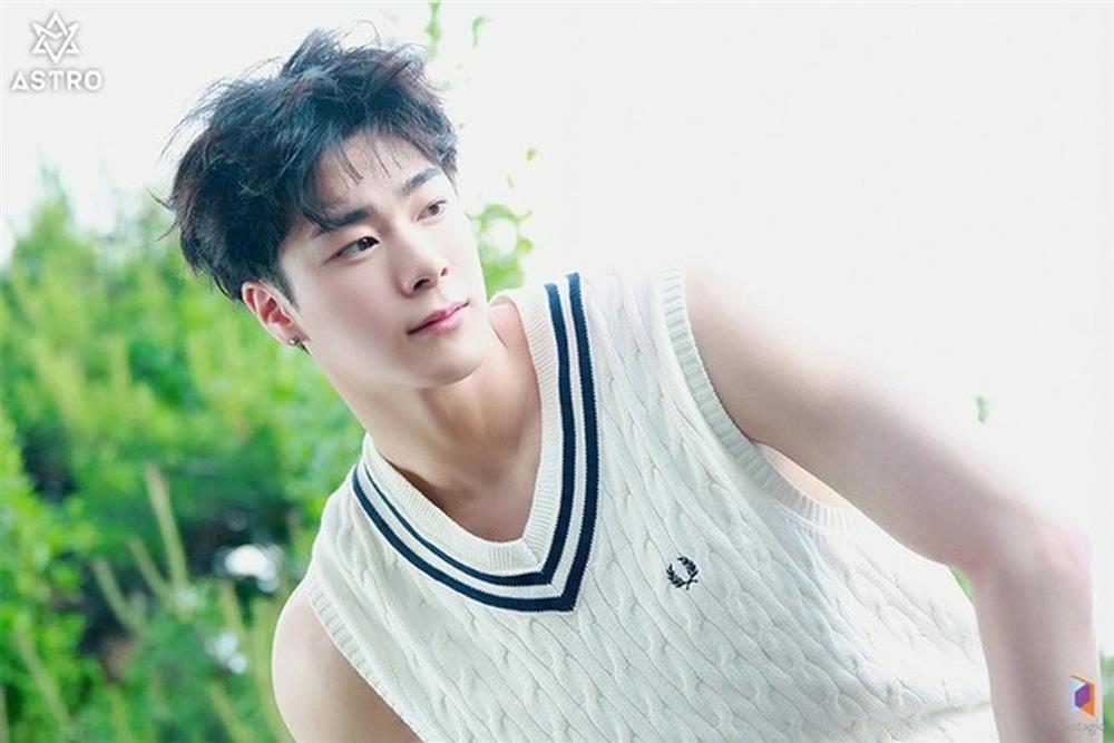 Clip nhảy See tình của Moonbin (Astro) trước khi qua đời gây sốt-6