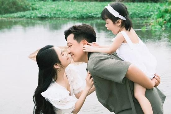 Nhã Phương 4 năm cưới Trường Giang: Đứng tên toàn bộ tài sản, ở biệt thự nghìn m2