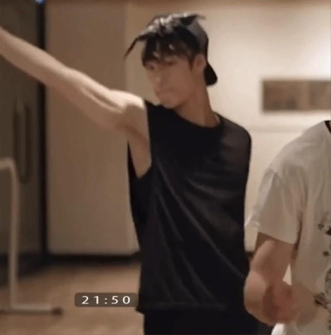 Nam idol K-Pop vừa qua đời từng đóng trong phim có Nhã Phương đóng chính-3