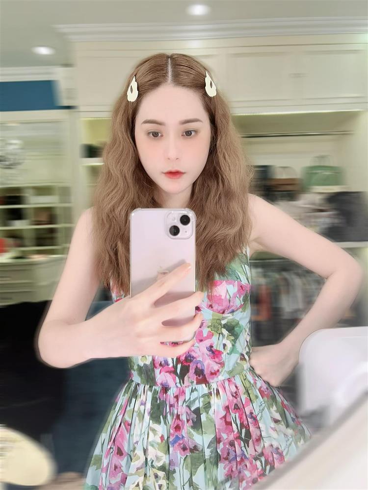 Đoàn Di Băng 4 lần đụng váy với Huyền Baby-5