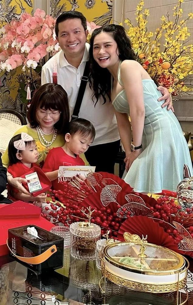 Đoàn Di Băng 4 lần đụng váy với Huyền Baby-7