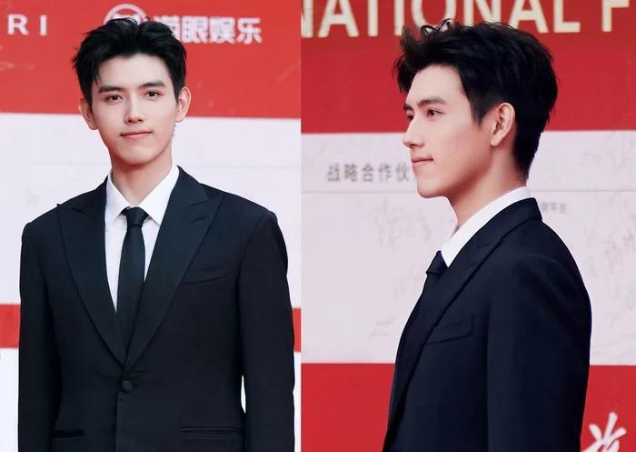 Thảm đỏ LHP Bắc Kinh: Cổ Lực Na Trát lấn át dàn mỹ nhân-3