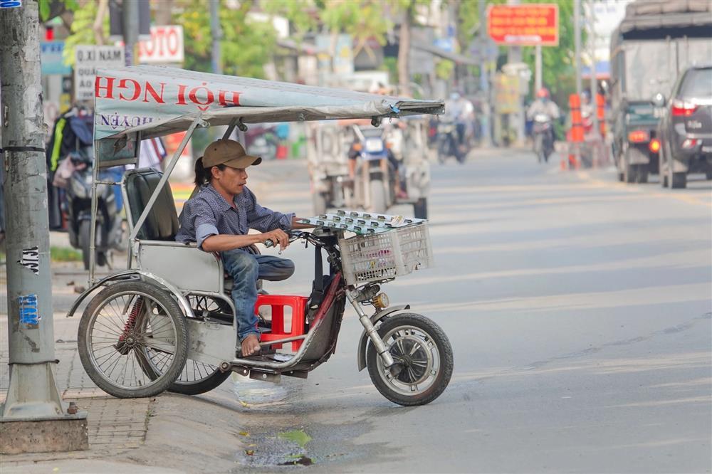 Mẹ đơn thân từng muốn ôm con nhảy sông hồi sinh từ chuyện tình xe lăn-5