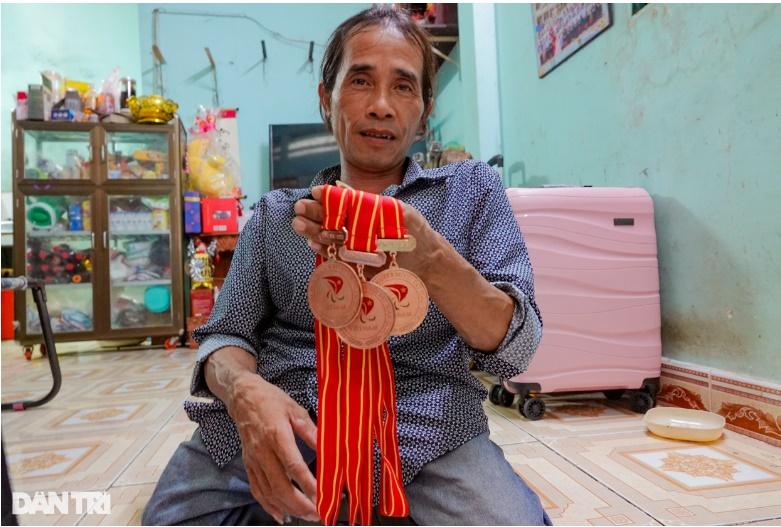 Mẹ đơn thân từng muốn ôm con nhảy sông hồi sinh từ chuyện tình xe lăn-7