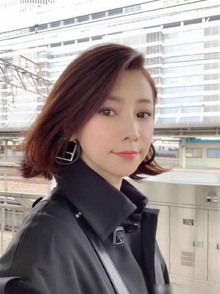 Tuân thủ 2 không, người phụ nữ U60 trẻ như mới đôi mươi-2