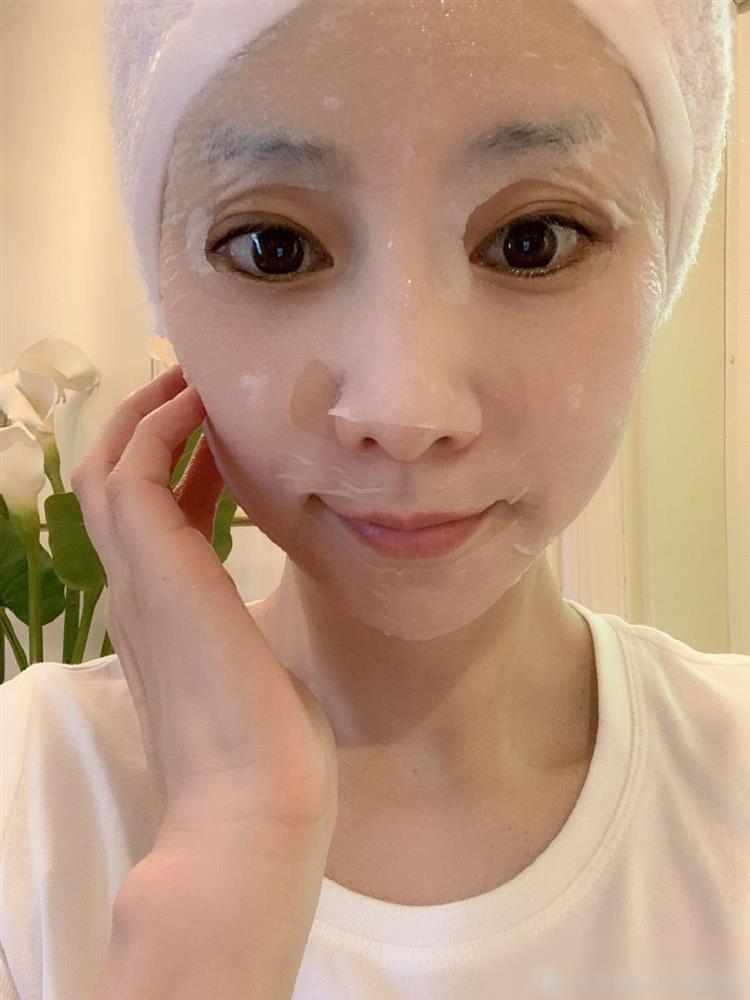 Tuân thủ 2 không, người phụ nữ U60 trẻ như mới đôi mươi-3