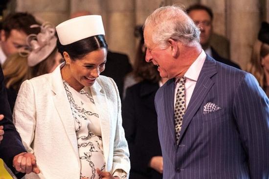 Meghan Markle viết thư cho Vua Charles