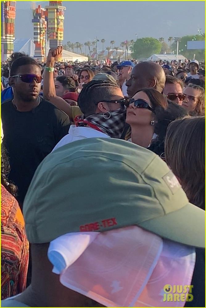 Kendall Jenner thân mật bên bạn trai mới tại sự kiện-4