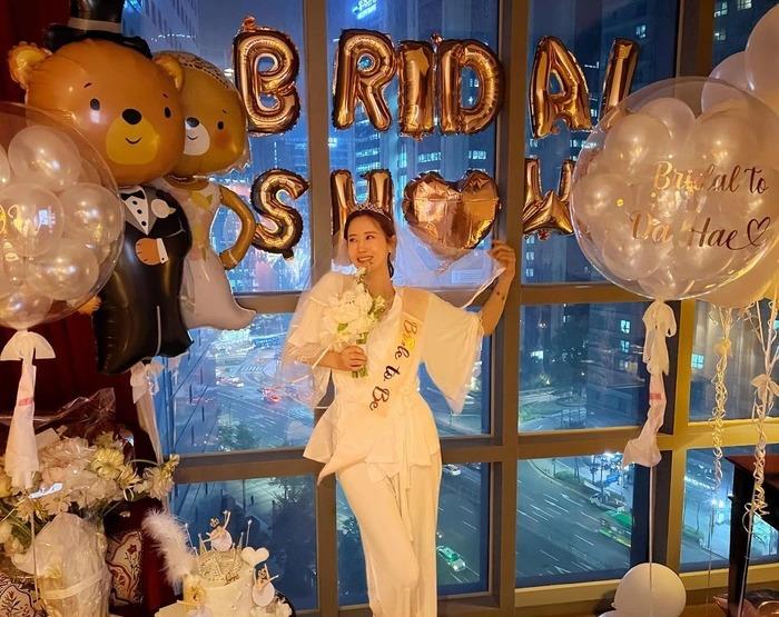 Lee Da Hae gây chú ý trong loạt ảnh tiệc chia tay đời độc thân-2