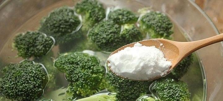 Bí quyết rửa sạch rau củ, trái cây chỉ với bột mì-1