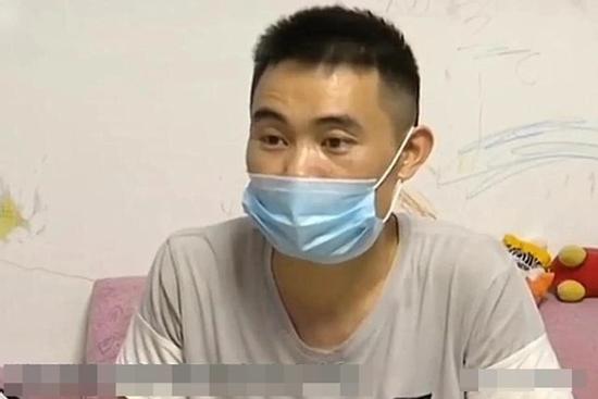 Chồng phải 'quét mã' gần 700 nghìn mỗi lần muốn vào phòng vợ