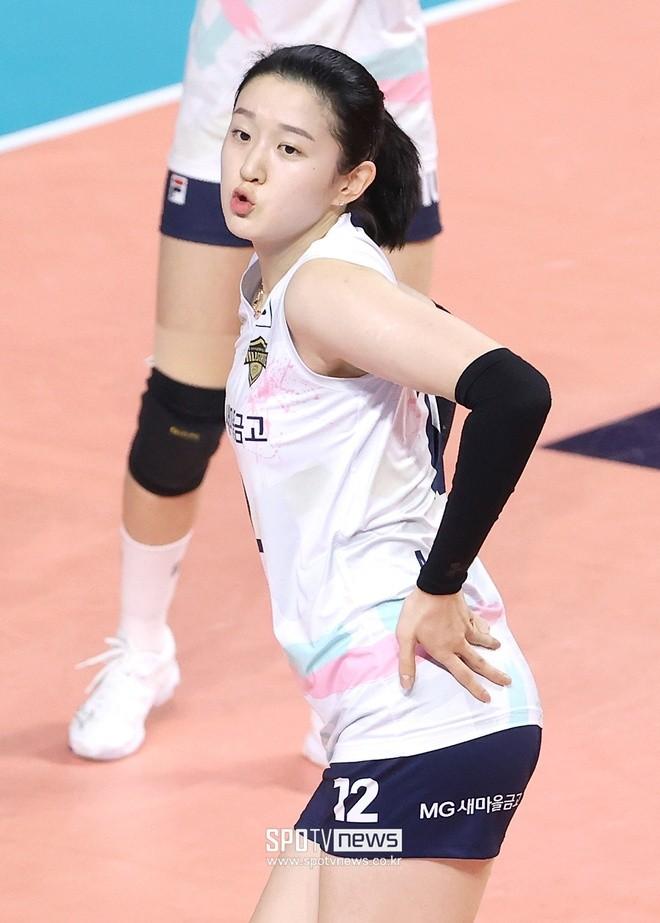 Ai khiến See Tình của Hoàng Thùy Linh lan rộng ở Hàn Quốc?-4