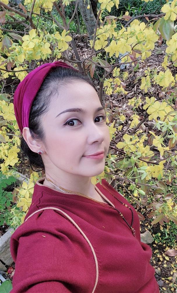 Việt Trinh sống bình yên bên con trai sau hơn 1 năm giải nghệ-10