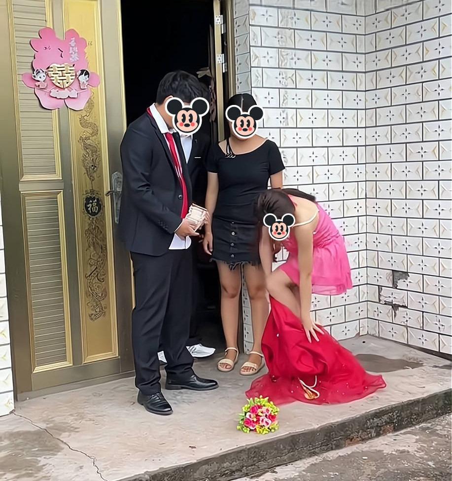 Chú rể bí mật nhờ bạn gái cũ làm phù dâu và cái kết-2