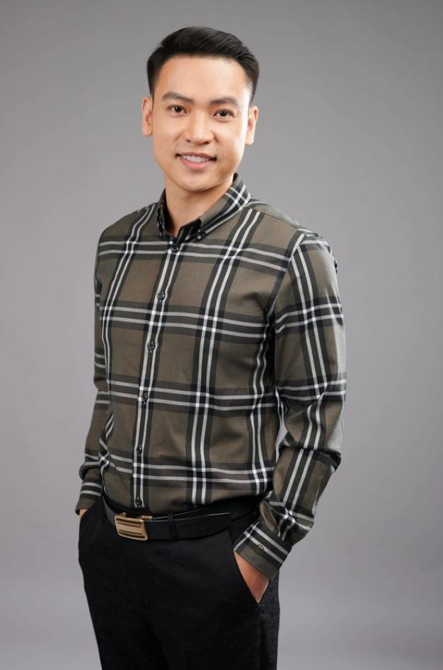 Ca sĩ Duy Khoa chào đón thành viên mới sau khi kết hôn lần 2-4