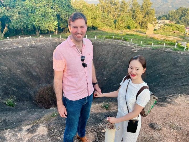 Cuộc sống của Lan Phương với chồng Tây cao 2m-7