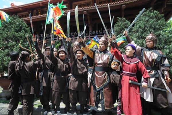 Sạn như nấm sau mưa trong phim cổ trang Việt-12