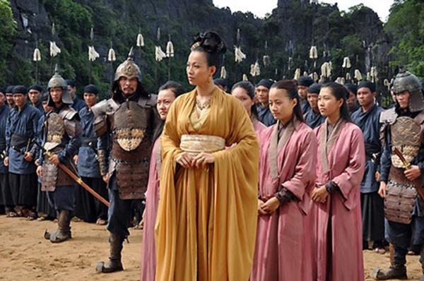 Sạn như nấm sau mưa trong phim cổ trang Việt-15