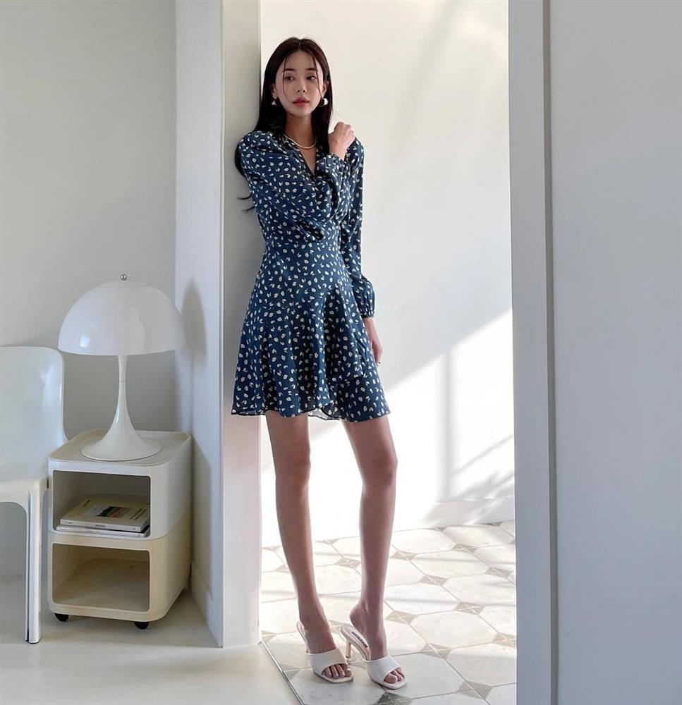 4 cách diện váy với sandal giúp tôn dáng-6