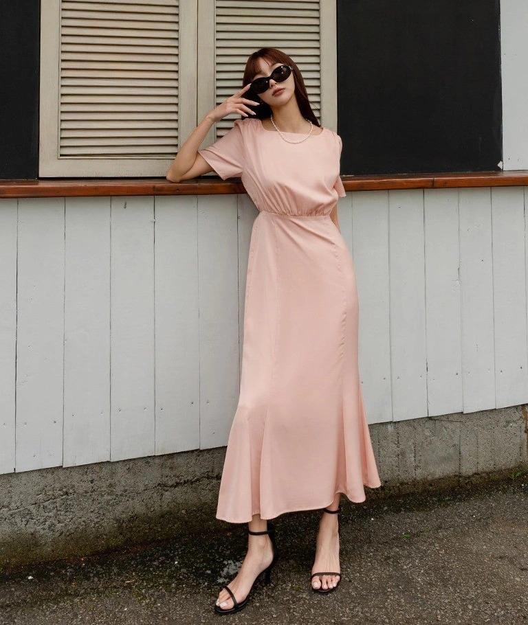 4 cách diện váy với sandal giúp tôn dáng-7