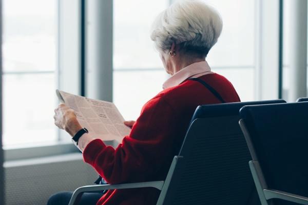 Thông gia ốm nằm viện, mẹ chồng làm 1 việc nàng dâu nghẹn ngào-1