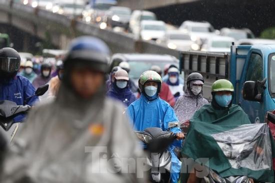 Đón không khí lạnh, miền Bắc chuyển mưa lớn