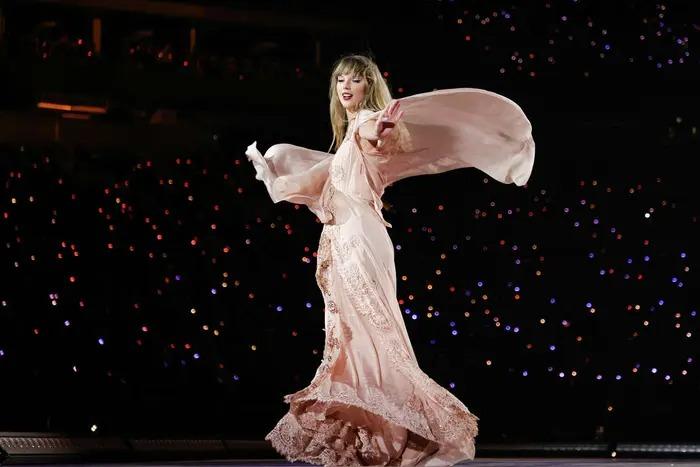 Một fan bị tai nạn giao thông, qua đời ngay sau khi tham dự tour diễn của Taylor Swift-2