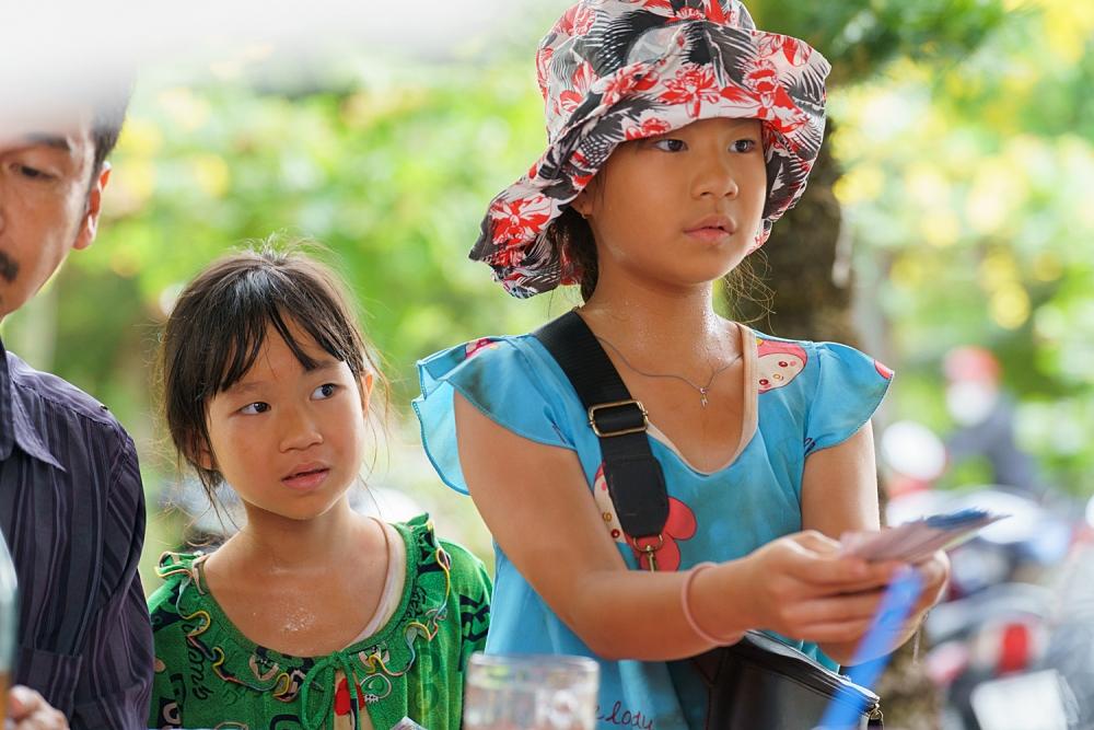 Lý Hải: Ba làm đạo diễn, mẹ làm sản xuất, con đi bán vé số trải nghiệm-2