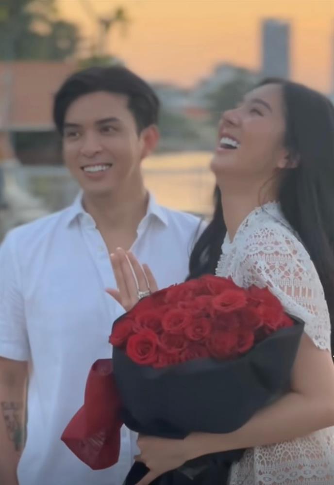 Hồ Quang Hiếu cầu hôn bạn gái sau nửa tháng công khai tình cảm-4