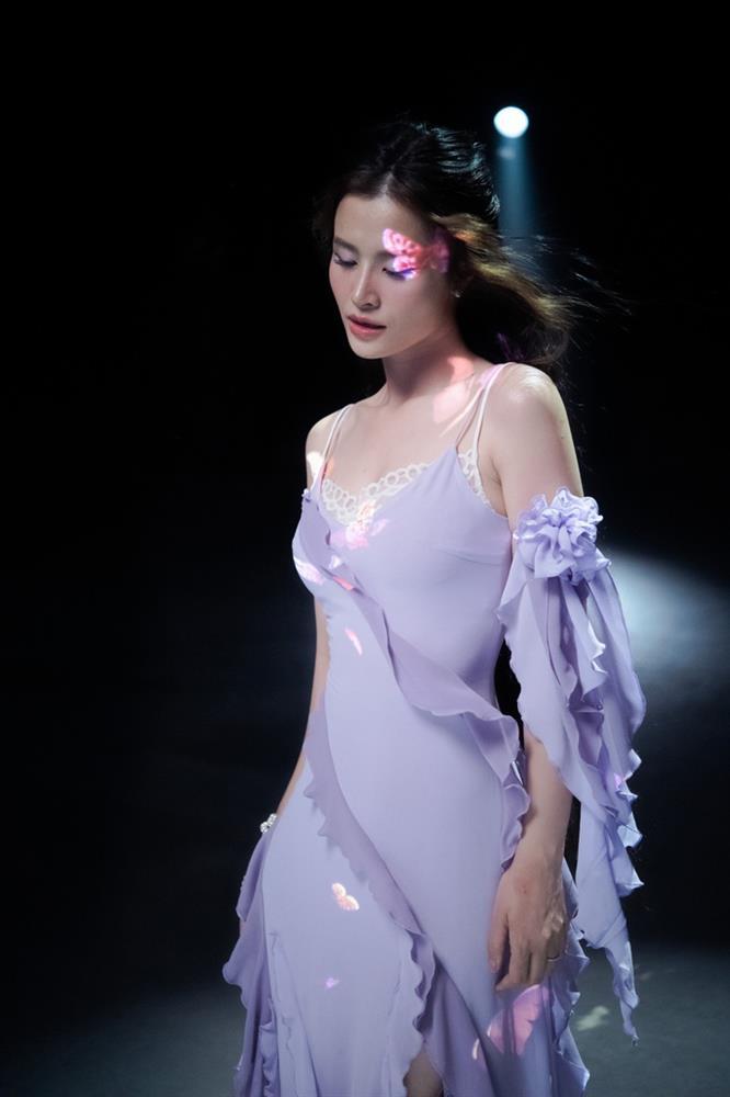 Đông Nhi nói gì khi bị tố đạo nhái?-1