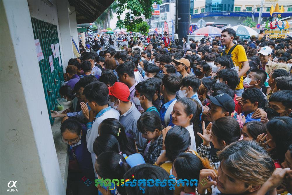 Vé bóng đá SEA Games cháy sau 1 tiếng phát miễn phí-3