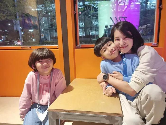 Mỹ nhân Giày Thủy Tinh hiện ra sao sau khi chồng bị ung thư não?-3