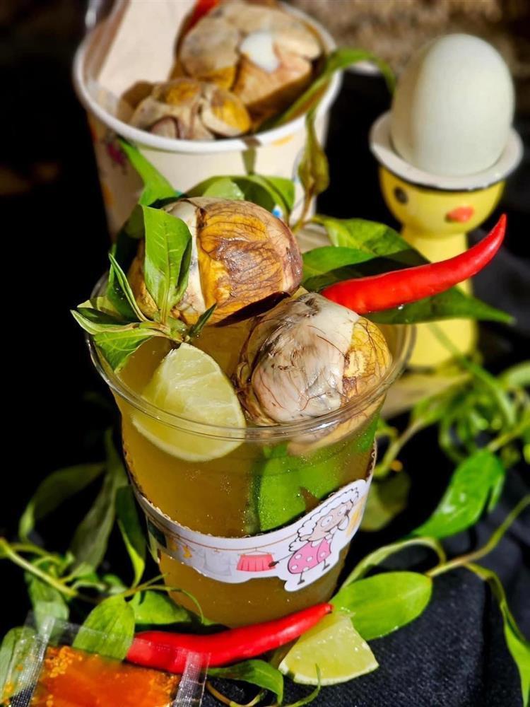 Cocktail đuông dừa, cút lộn lạ miệng, thách thức khách Tây ở TP.HCM-4