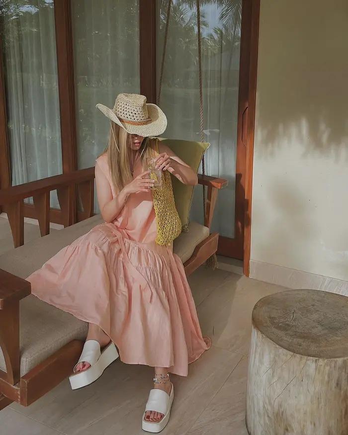 Học Hà Tăng, Ngô Thanh Vân lên đồ đi du lịch trẻ trung, nổi bật-7