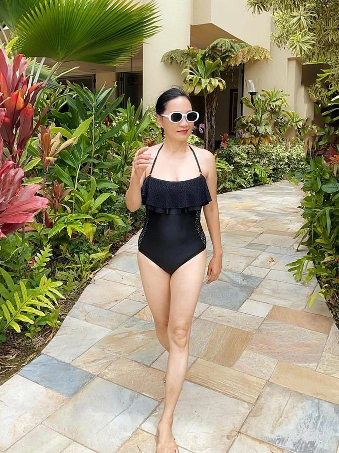 Loạt sao Việt U60 vẫn tự tin diện bikini nóng bỏng-7